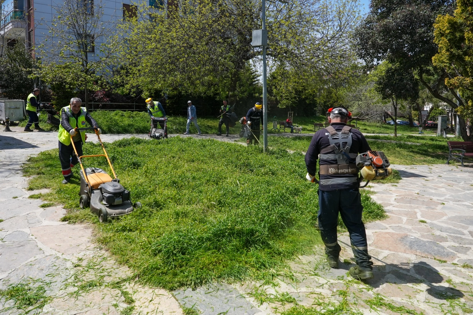 Maltepe’nin parklarında yaz hazırlığı